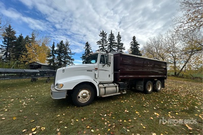 1996 International 9400 6x4 Grain Truck