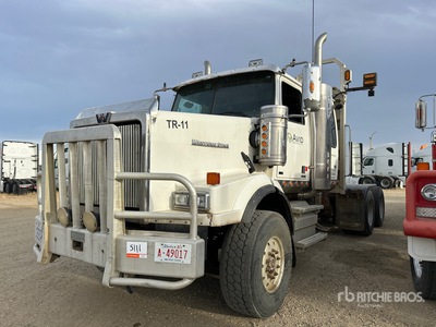 2014 Western Star 4900 8x6 Logging Ciągnik siodłowy z kabiną sypialną Tri/A (Inoperable)