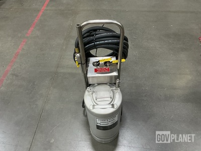(9) Magnus 9388-1126 Foam & Clean Applicator Units