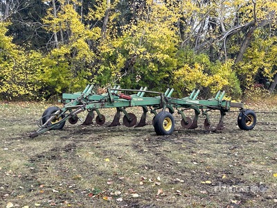 John Deere 3200 6 Bottom Arado rompedor