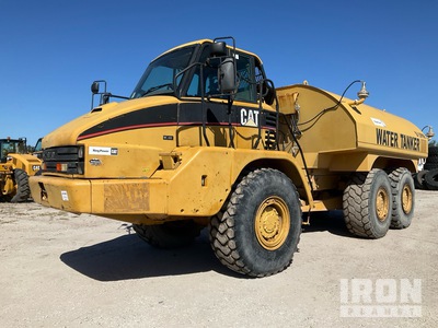 2005 Cat 725 5000 gal 6x6 Waterwagen