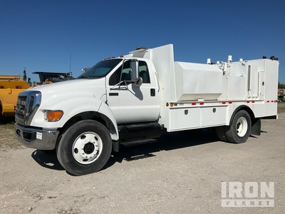 2011 Ford F-750 XL 4x2 Fuel & Lube Truck