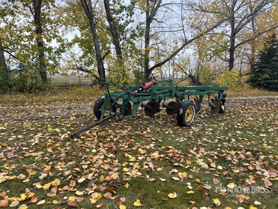 John Deere 5 Bottom Arado rompedor