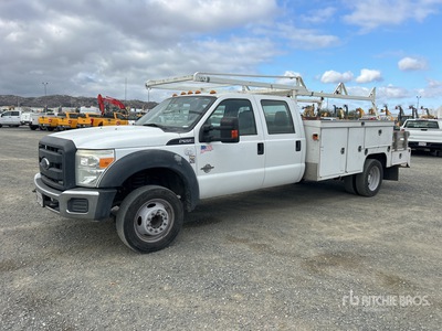 2014 Ford F-550 XL 4x2 Crew Cab Utility Truck