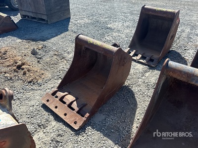 22 in Backhoe Rear Bucket