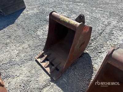 22 in Backhoe Rear Bucket