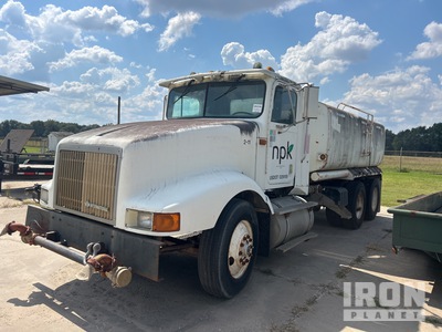 1993 International 9400 4000 gal 6x4 Water Truck (Inoperable)
