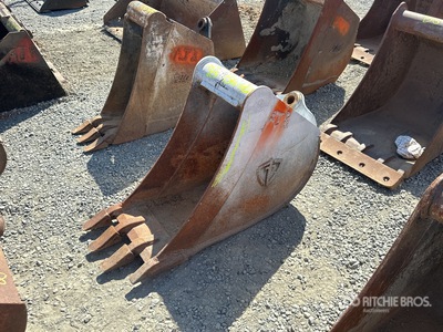 14 in Digging Backhoe Rear Bucket