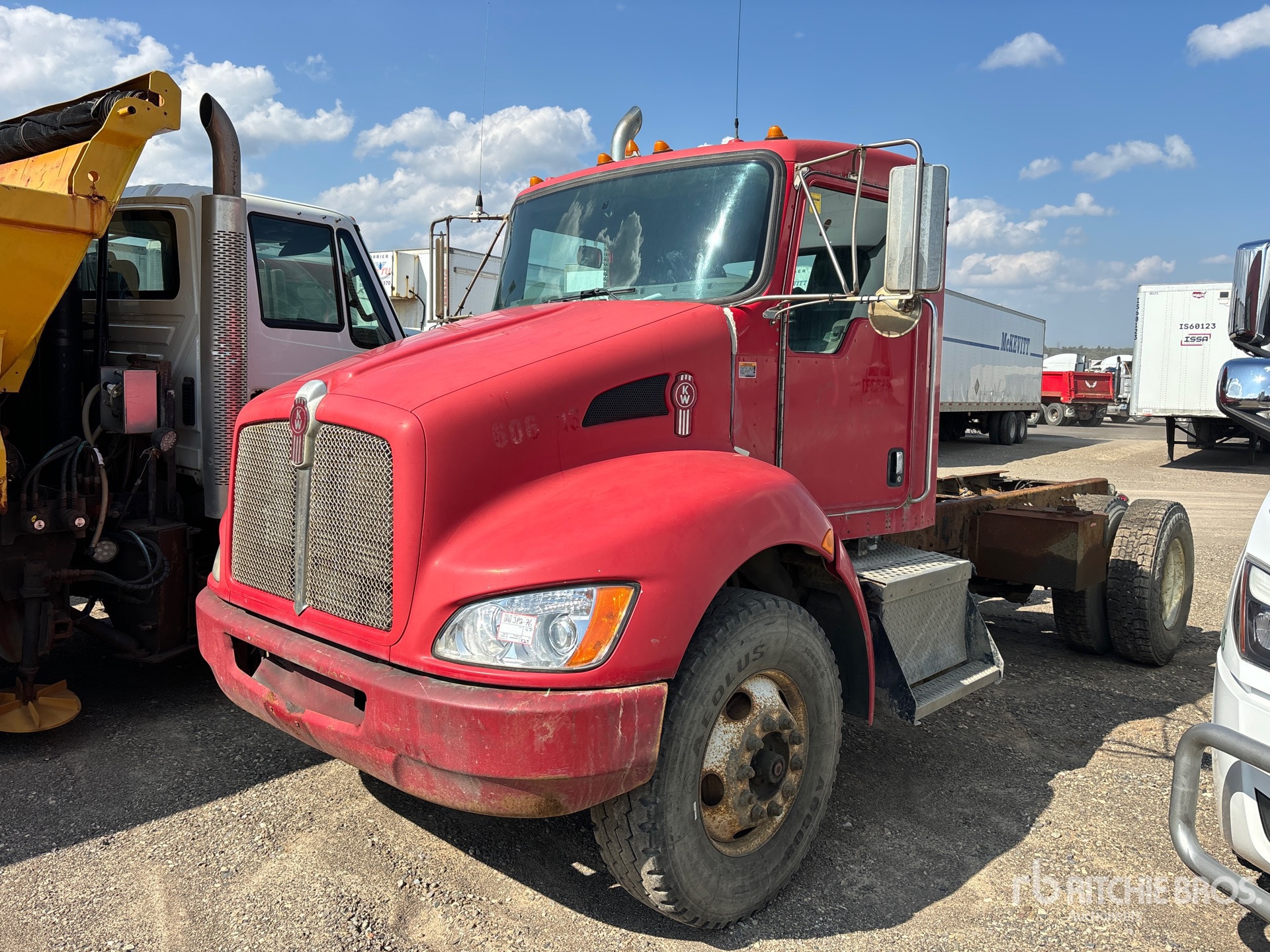 2013 Kenworth T370 4x2 Cab and Chassis