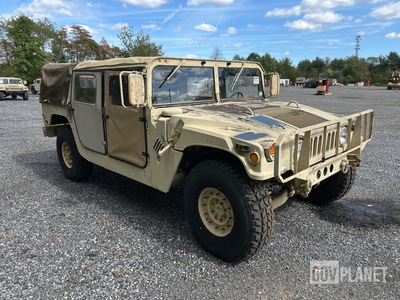 AM General M1097R1 HMMWV 4 Door Soft Top w/Truck Body