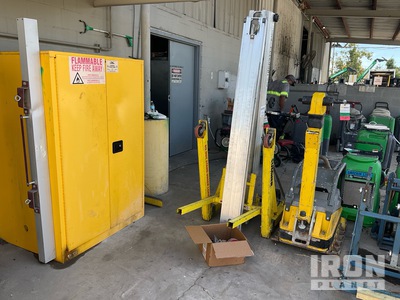 2023 Sumner 2124 material hoist Material Hoist (Inoperable)