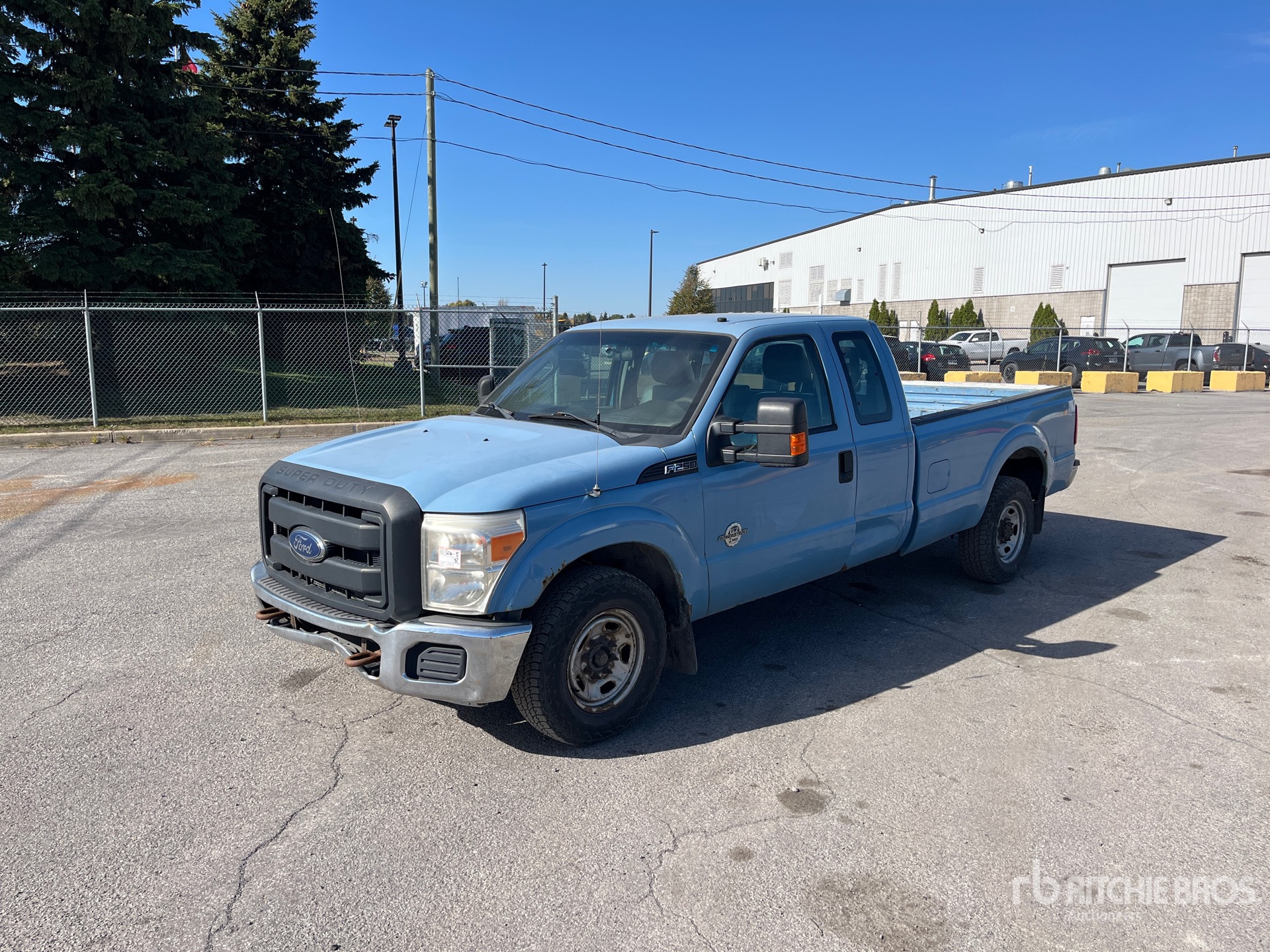 2013 Ford F-250XL 4x2 Extended Cab Pickup