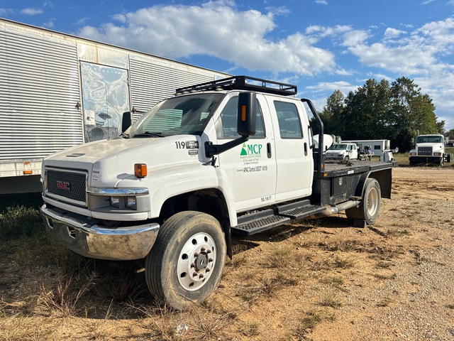 2005 GMC C5500 4x4 Crew Cab Flatbed Truck w/ Bale Handler 2005 GMC C5500 4x4 Crew Cab Flatbed Truck w/ Bale Handler