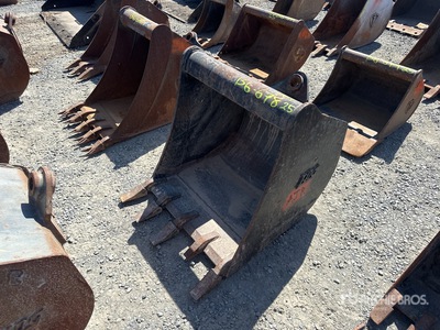 28 in Q/C Digging Backhoe Rear Bucket