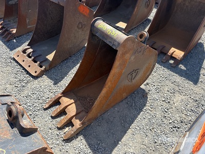 14 in Q/C Digging Backhoe Rear Bucket