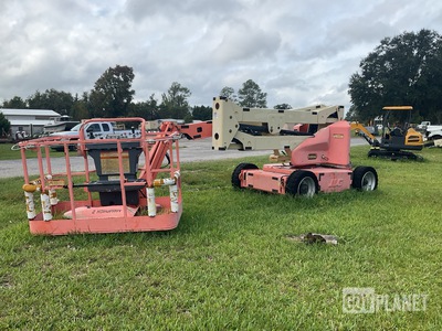 JLG E450AJ Articulating Boom Lift