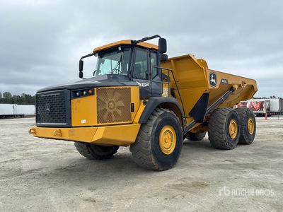2021 John Deere 410E Series II Wywrotka przegubowa