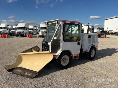 Trackless MT5 Sidewalk Plow