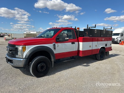 2017 Ford F-450 XL 4x2 Utility Truck