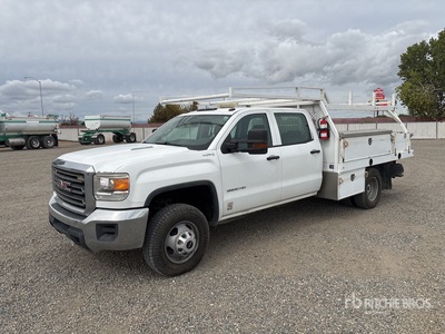 2016 GMC 3500HD 4x4 Crew Cab Flatbed Truck