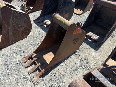 14 in Backhoe Rear Bucket