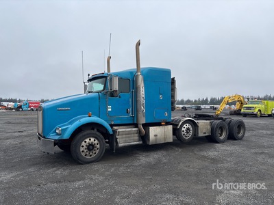 2009 Kenworth T800B 8x4 Tri/A Sleeper Truck Tractor