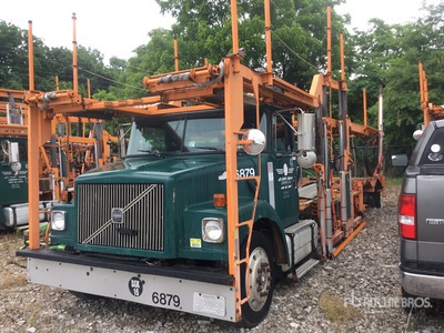 2001 Volvo WAH Car Carrier Truck (Inoperable)