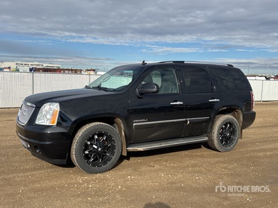 2010 GMC Yukon Denali 4WD SUV