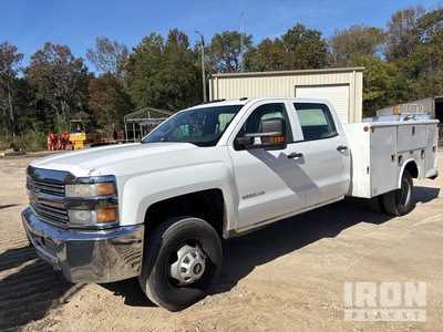 2015 Chevrolet Silverado 3500HD 4x4 Crew Cab Utility Truck