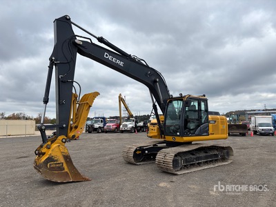 2022 John Deere 200G Tracked Excavator