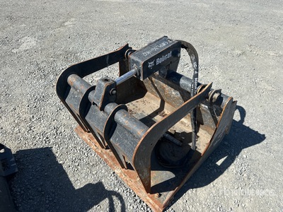 2024 Bobcat 36 in Skid Steer Grapple Bucket