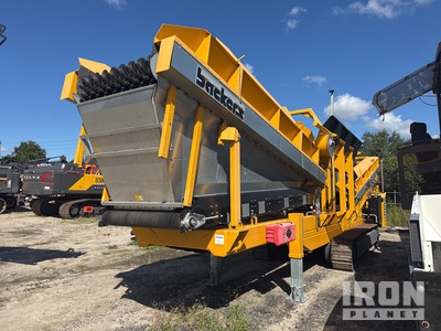 2022 Backers 3-Tal Tracked Star Screen Plant