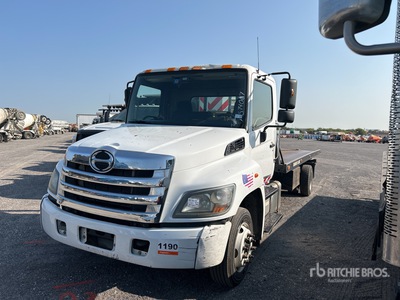 2019 Hino 258 4x2 Rollback Truck