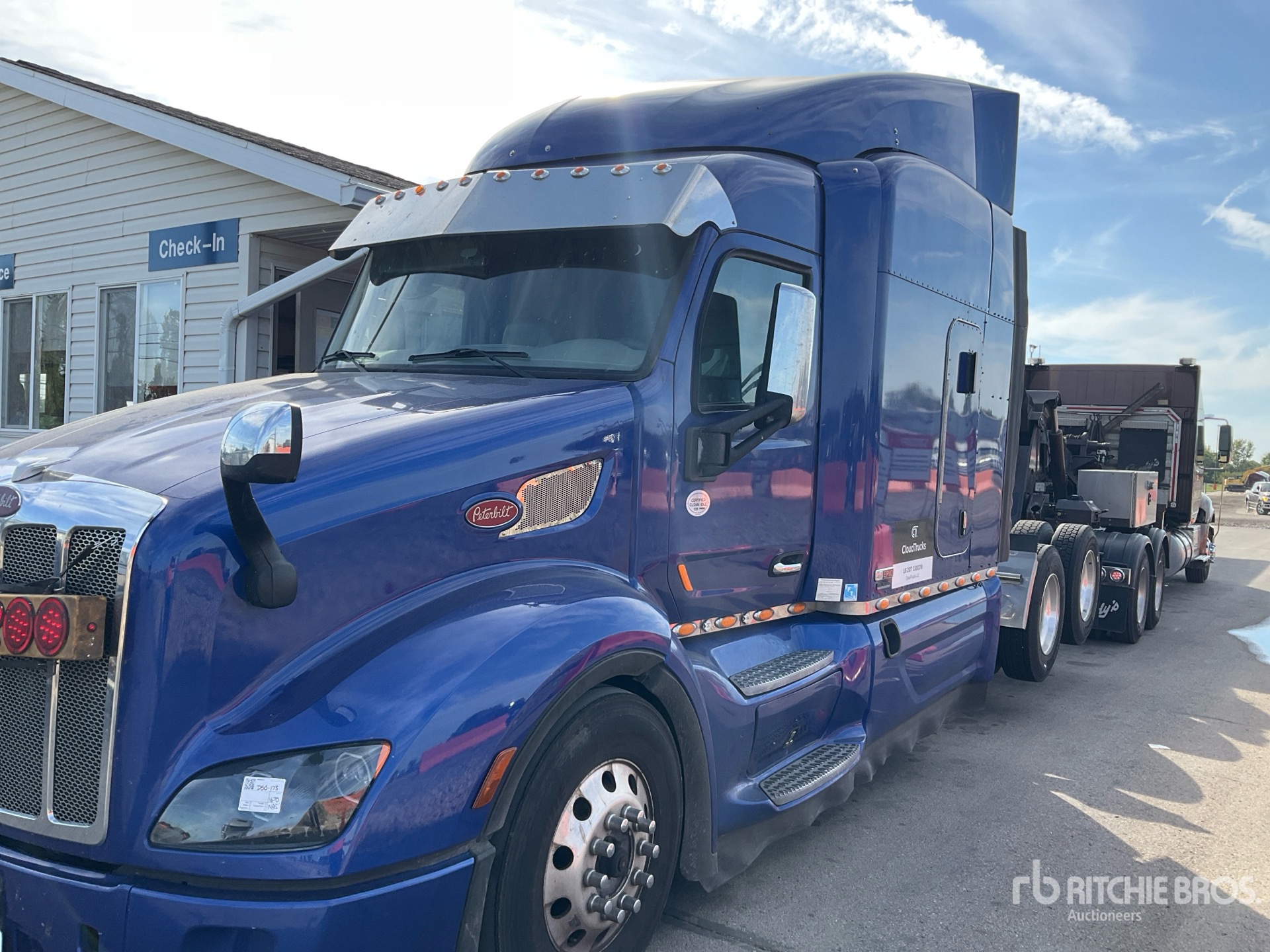 2019 Peterbilt 579 T/A Sleeper Truck Tractor