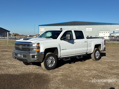 2017 Chevrolet Silverado 2500 HD 4x4 Crew Cab Pick-up