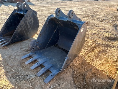 40 in Digging Excavator Bucket