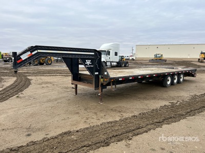 PJ Trailers 30 ft Tri/A Plant Trailer