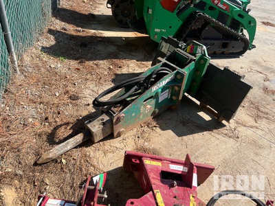 2018 Okada ORV550 Rompedor para minicargadora (Inoperable)