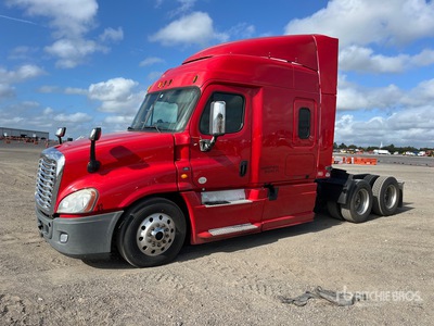 2014 Freightliner Cascadia 113 6x4 Cabeza Tractora Cabina Dormitorio