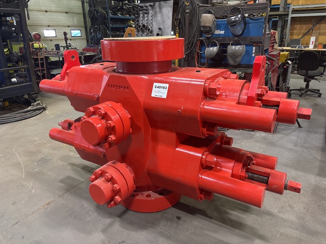 2015 HORN 11 in 10000 psi Double Blowout Preventer