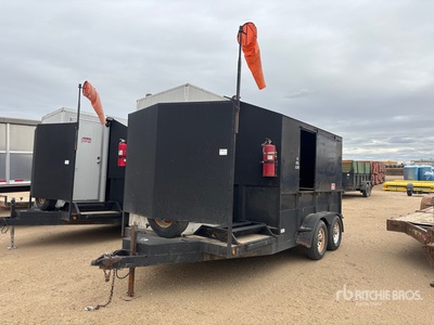 2012 Oasis T/A Combo Washroom/Garbage Hydraulic Dump Trailer