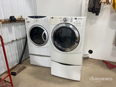 Maytag Clothes Washer