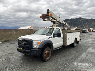 Versalift 37 ft on 2016 Ford F-550 XL 4x2 Bucket Truck
