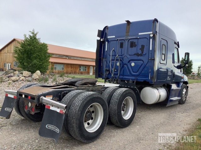 CAMIóN CAMAROTE 2016 FREIGHTLINER