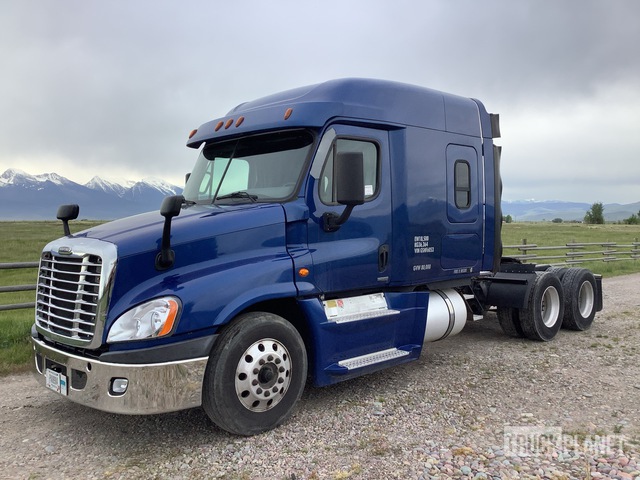 CAMIóN CAMAROTE 2016 FREIGHTLINER