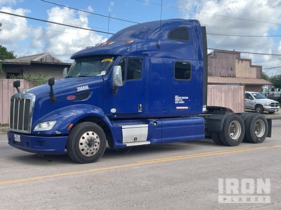 2013 Peterbilt 587 6x4 Ciągnik siodłowy T/A z kabiną sypialną
