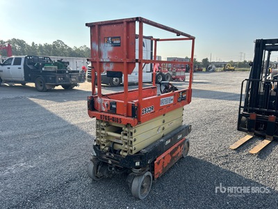 2018 JLG 1932R Electric Scissor Lift