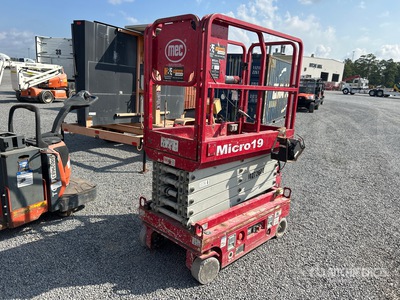 2019 MEC MICRO 19 Electric Scissor Lift