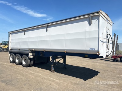 2020 Moore 9.2 m Tri/A End Dump Trailer