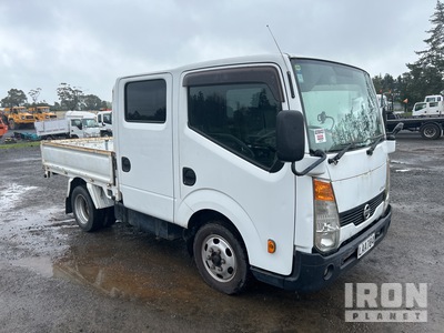 2011 Nissan Atlas 4x2 Crew Cab Flatbed Truck